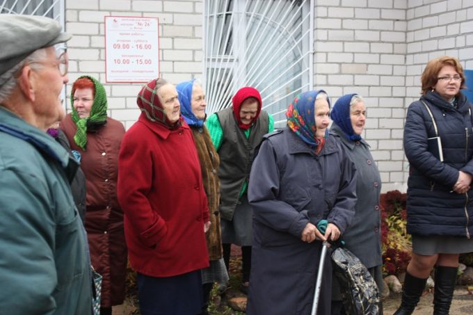 Жители Жичина на собрании